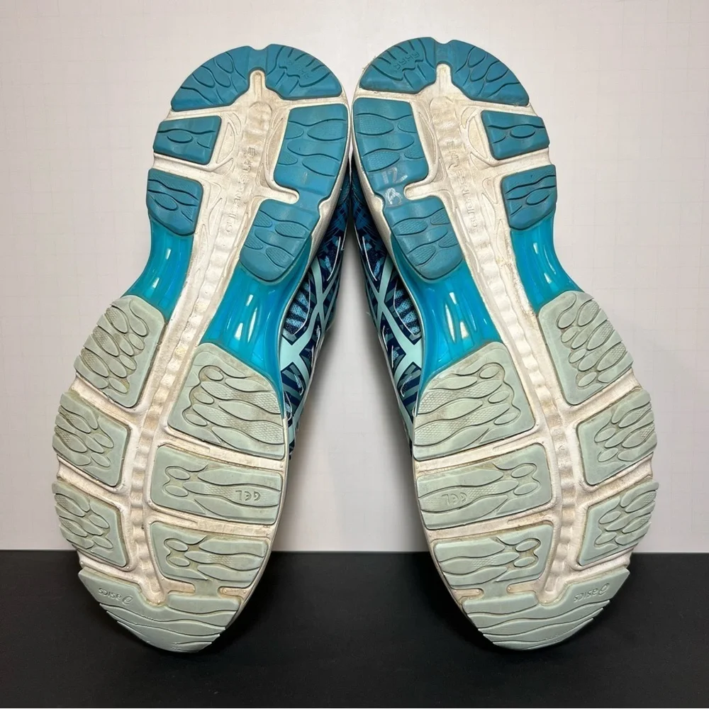 Womens ASICS Gel Cumulus 18 Blue Ribbon Edition Blue Running Shoes / Size 9.5